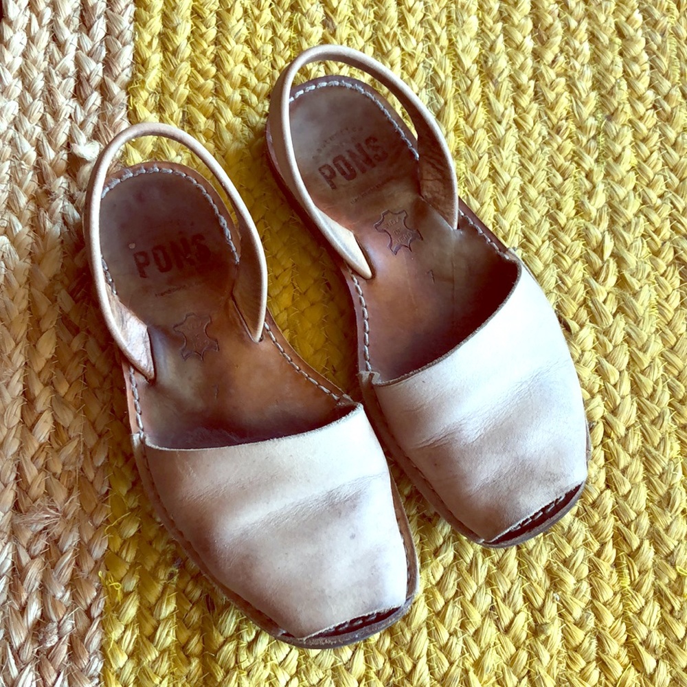 Pons size 7(fit an 8)